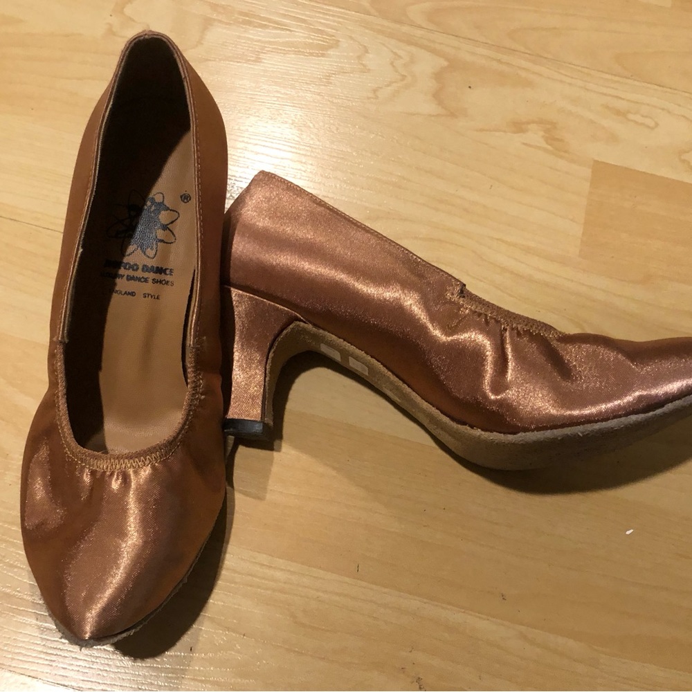 Dance shoes